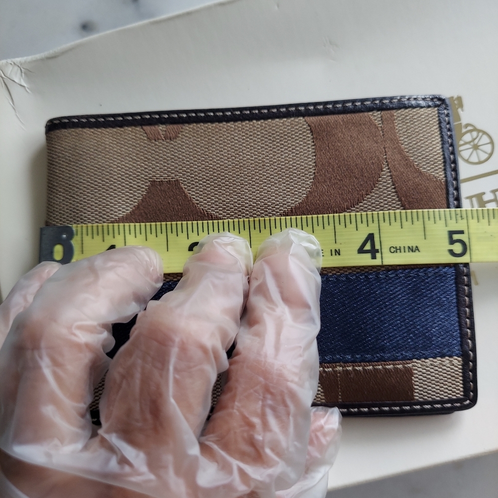 Coach Bifold Wallet - Picture 5 of 7